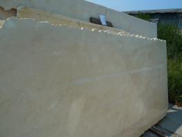 Слэбы из мрамора Crema Marfil