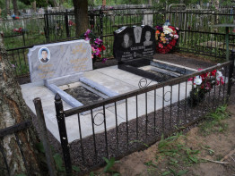 Памятник мраморный
