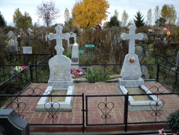 Памятник мраморный крест