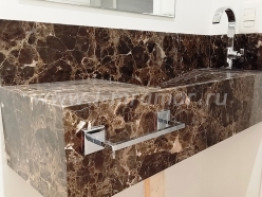 Столешница со стеновой панелью из искусственного камня