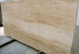 DAINO REALE (ДАЙНА РЕАЛЕ)
