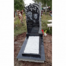 Памятник на могилу из гранита на двоих
