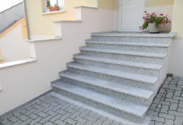 ЛЕСТНИЦА ИЗ ГРАНИТА BIANCO SARDO