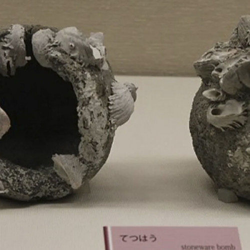У Великой Китайской стены нашли 400-летние бомбы из камня!