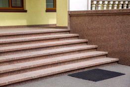 Ступени и подступи гранитные