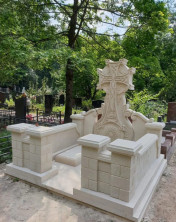 Мемориальные комплексы и памятники